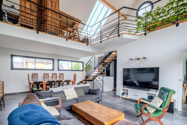 Saclay (91400) Lumière, calme et espace