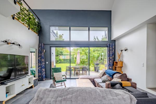 Saclay (91400) Lumière, calme et espace