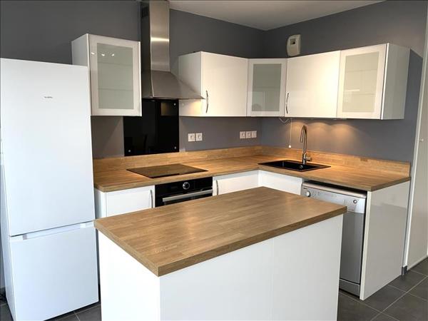 Appartement à louer 823 € CC DECINES CHARPIEU 2 p 44 m² DPE C
