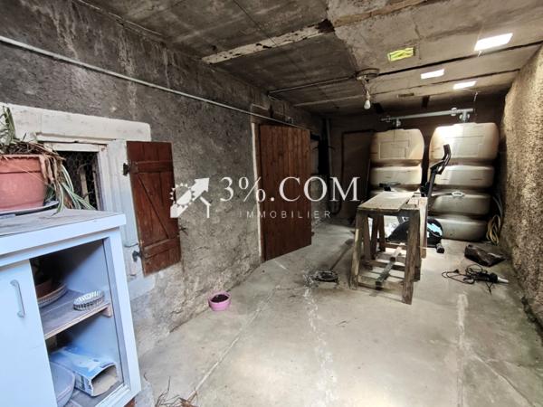 Maison
                                                                                                                                                                                                                                                                                                                        4 pièce(s)                                                                                                                                                                                                          2 chambre(s)                                                                                                                                                                                                          108  m²