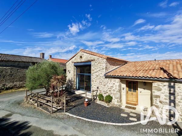 Maison à vendre 6 pièces 153,76 m² Le Poiré-sur-Vie