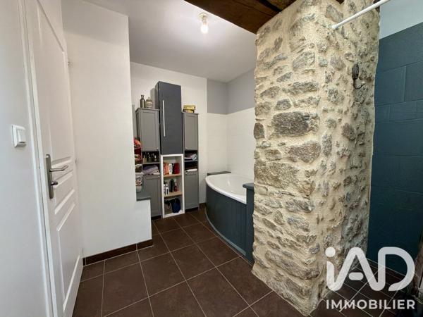 Maison à vendre 6 pièces 153,76 m² Le Poiré-sur-Vie