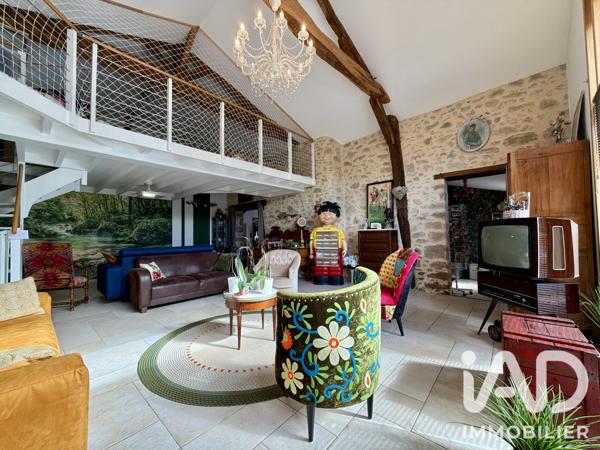 Maison à vendre 6 pièces 153,76 m² Le Poiré-sur-Vie