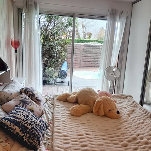 MAISON LUMINEUSE AVEC PISCINE DANS LE QUARTIER RECHERCHE DE ARLAC