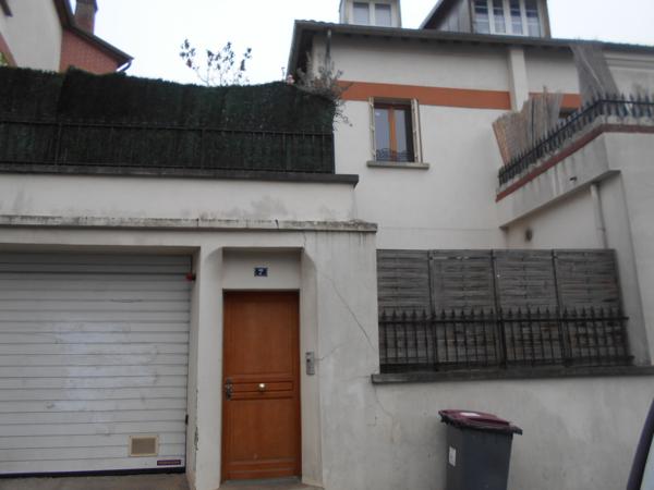 Parking · Location Les Lilas (93260)