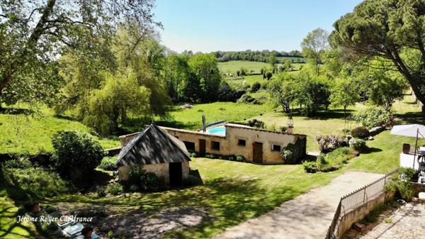 Propriété de charme à la campagne – 305 m² habitables sur 4,8 hectares avec piscine et dépendances