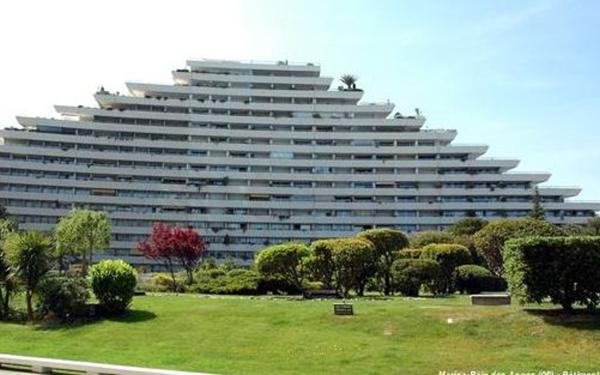 Appartement à louer    1 pièce •  Villeneuve-Loubet