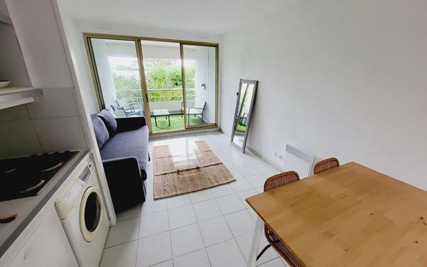 Appartement à louer    1 pièce •  Villeneuve-Loubet