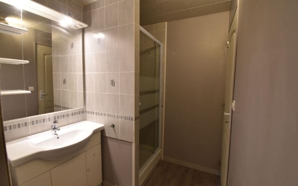 Maison à vendre    3 pièces • 70 m2 Cosne-Cours-sur-Loire