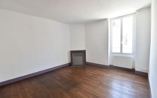 Maison à vendre    3 pièces • 70 m2 Cosne-Cours-sur-Loire