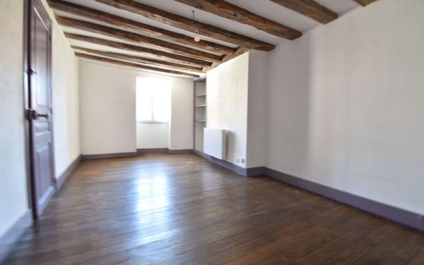 Maison à vendre    3 pièces • 70 m2 Cosne-Cours-sur-Loire