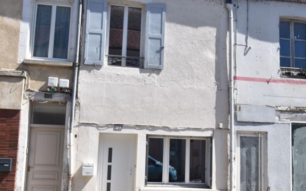 Maison à vendre    3 pièces • 70 m2 Cosne-Cours-sur-Loire