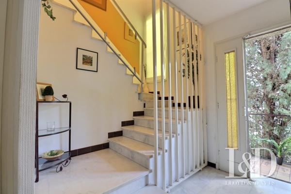 GRANDE ET LUMINEUSE MAISON DE VILLE- PERPIGNAN