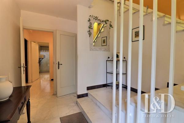 GRANDE ET LUMINEUSE MAISON DE VILLE- PERPIGNAN