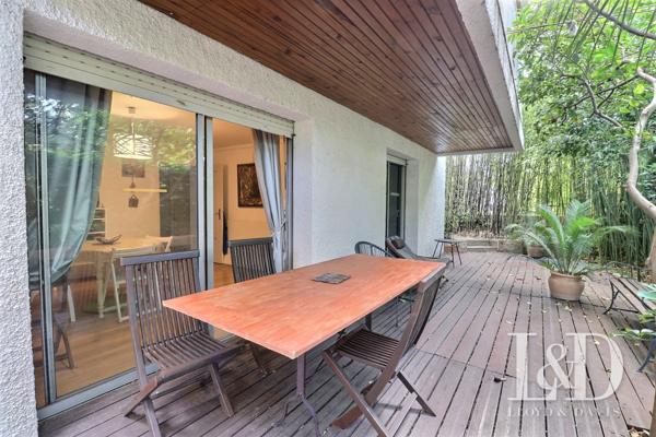 GRANDE ET LUMINEUSE MAISON DE VILLE- PERPIGNAN