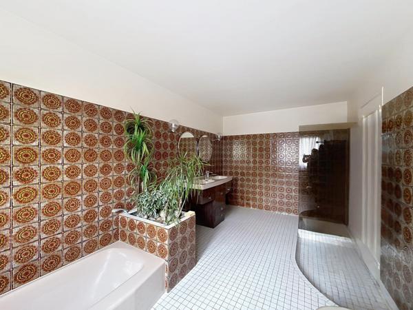 Belle maison familiale/centre-ville Choisy-le-Roi – 143m² habitables 253m² de surface au sol, dépendance, jardin, garage