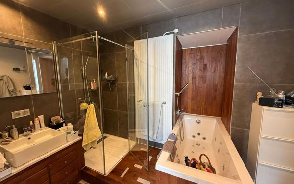 Maison à vendre    5 pièces •  Joyeuse