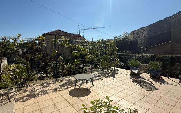 Maison à vendre    5 pièces •  Joyeuse