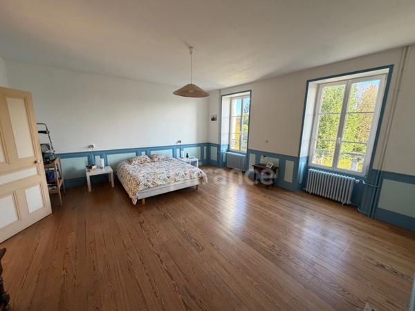 Magnifique propriété à vendre 13 pièces MAEL CARHAIX (22)