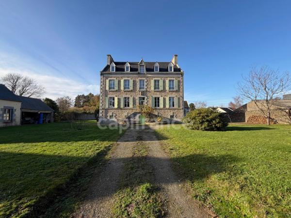 Magnifique propriété à vendre 13 pièces MAEL CARHAIX (22)