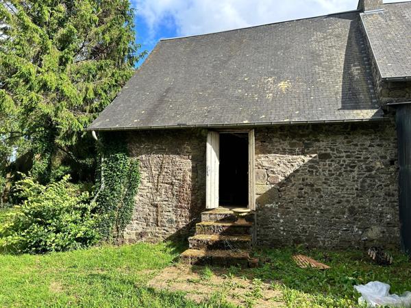 Maison restaurer entièrement avec terrain