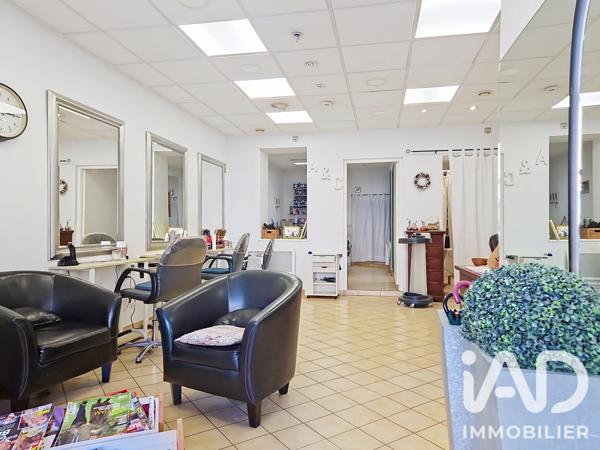 Esthétique, Coiffure​ à vendre 50 m² Pézenas