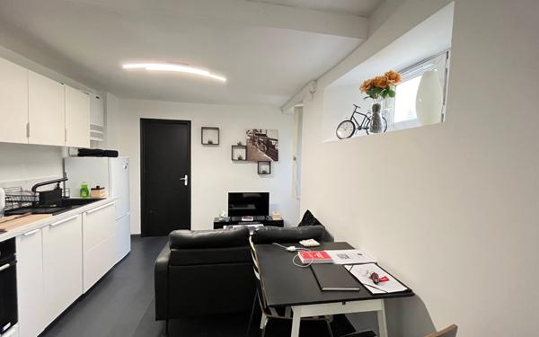 Immeuble à vendre    6 pièces •  Damigny