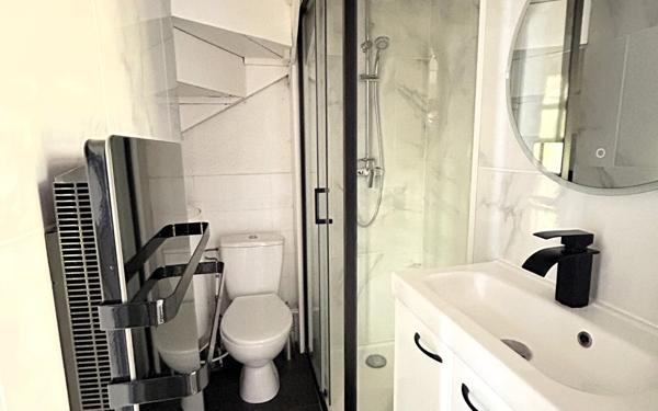 Immeuble à vendre    6 pièces •  Damigny