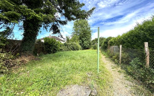 Immeuble à vendre    6 pièces •  Damigny