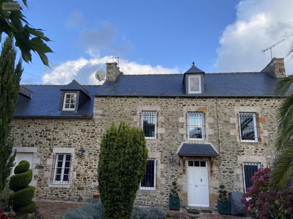 Maison à vendre à Pléneuf-Val-André dans les Côtes-d'Armor (22370), ref : 025/2555   
PLENEUF VAL ANDRE - Centre Bourg