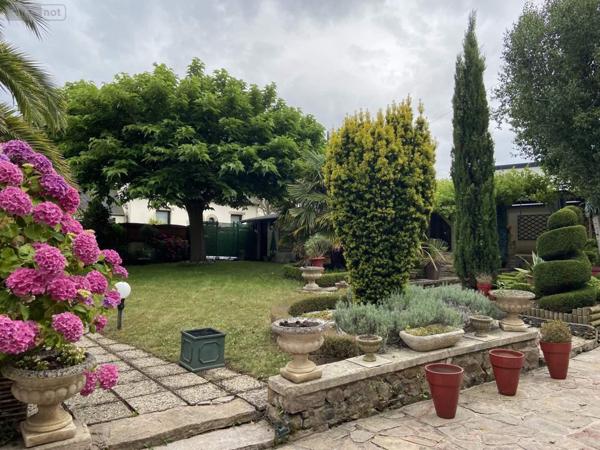 Maison à vendre à Pléneuf-Val-André dans les Côtes-d'Armor (22370), ref : 025/2555   
PLENEUF VAL ANDRE - Centre Bourg