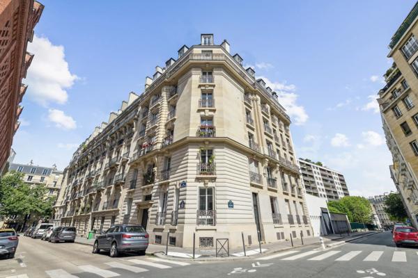 Appartement T3 de 70m² avec terrasse et cave à Paris (14ème)