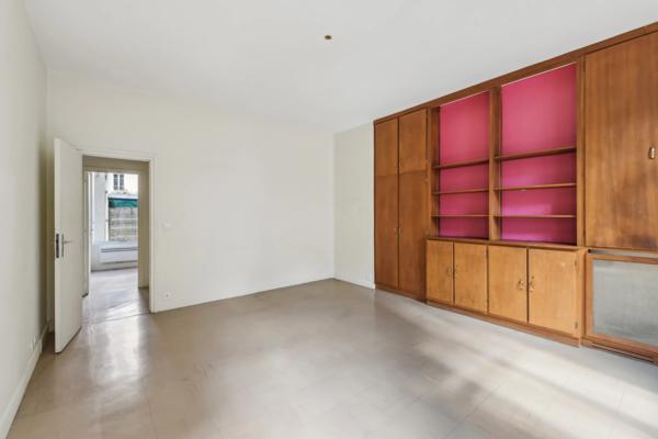 Appartement T3 de 70m² avec terrasse et cave à Paris (14ème)