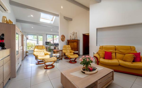 Maison à vendre    6 pièces •  Mimizan