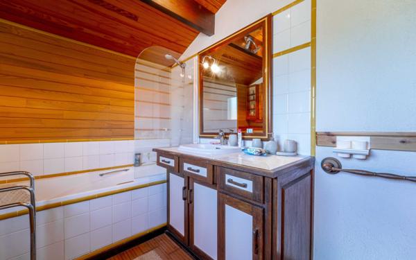 Maison à vendre    6 pièces •  Mimizan