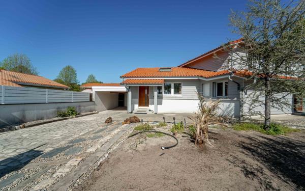 Maison à vendre    6 pièces •  Mimizan