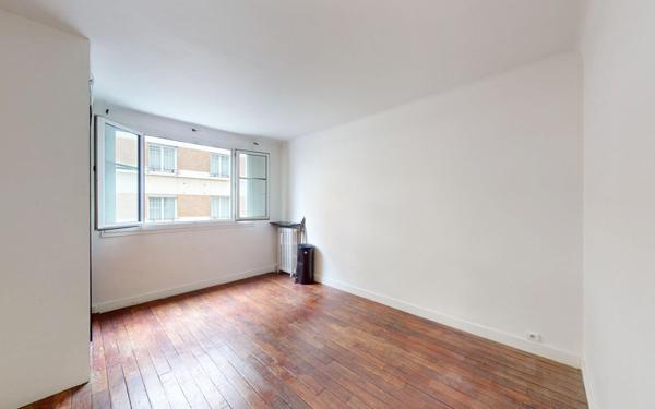 Appartement à vendre    1 pièce • 25,56 m2 Montrouge