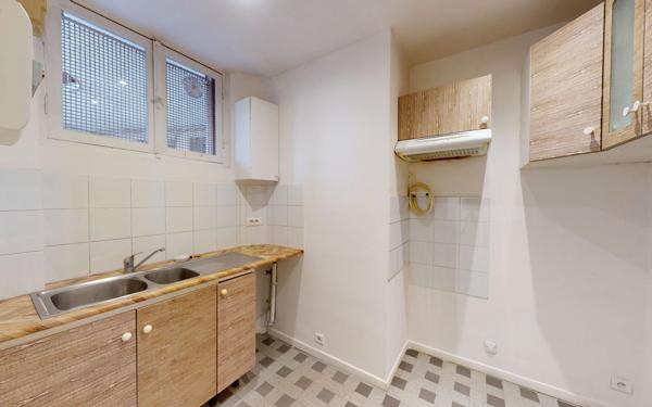 Appartement à vendre    1 pièce • 25,56 m2 Montrouge