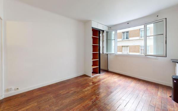 Appartement à vendre    1 pièce • 25,56 m2 Montrouge