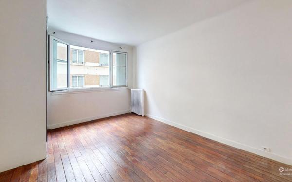 Appartement à vendre    1 pièce • 25,56 m2 Montrouge
