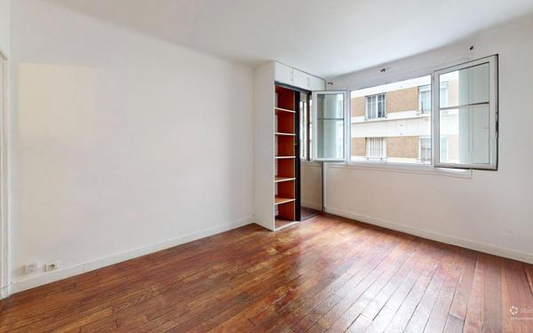 Appartement à vendre    1 pièce • 25,56 m2 Montrouge