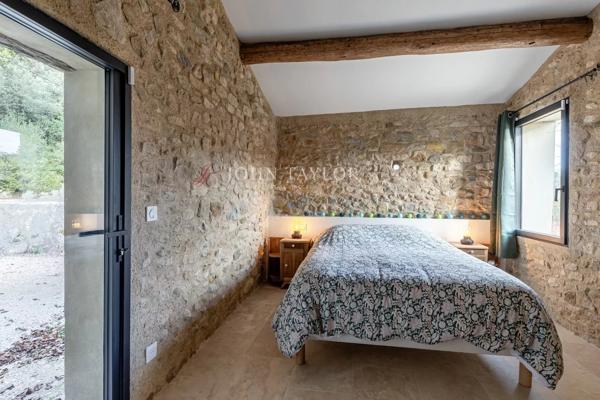 Propriété authentique de l'ère napoléonienne au charme provençal, avec vue sur le Ventoux