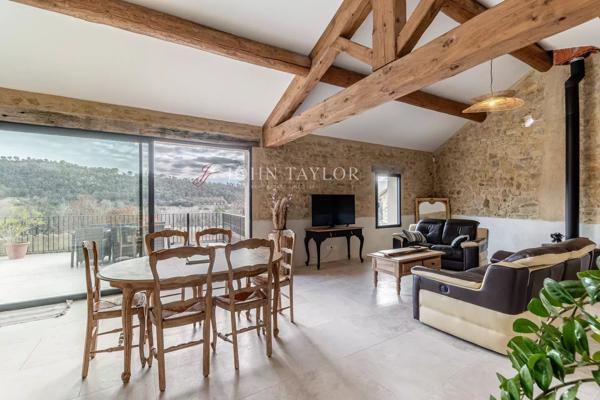 Propriété authentique de l'ère napoléonienne au charme provençal, avec vue sur le Ventoux