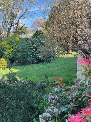 INDRE, Maison 4 chambres, garage et jardin