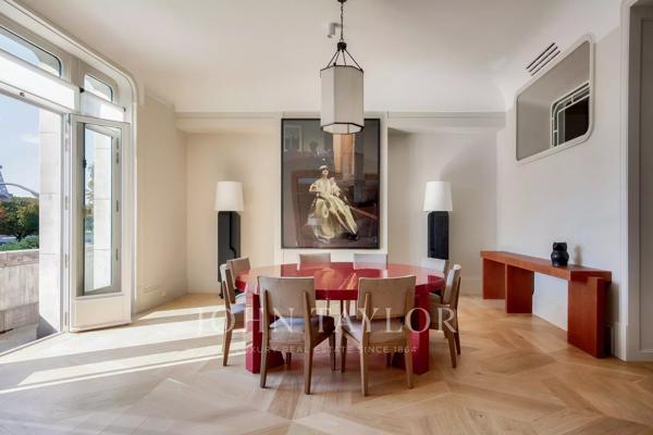 Sublime appartement vue Seine et Tour Eiffel - Montaigne