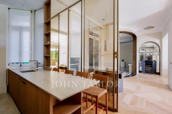 Sublime appartement vue Seine et Tour Eiffel - Montaigne