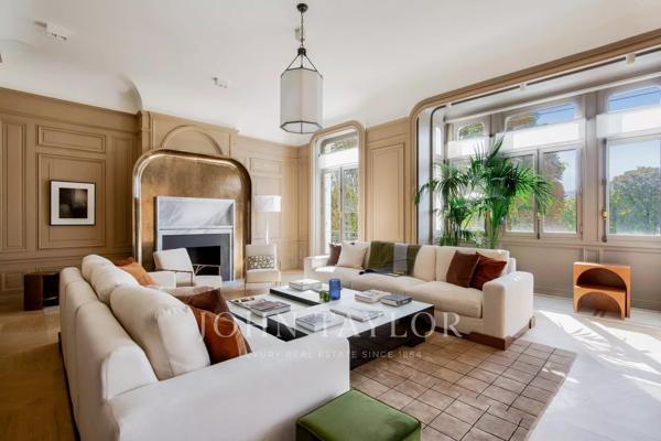 Sublime appartement vue Seine et Tour Eiffel - Montaigne