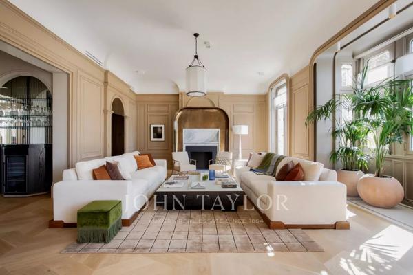 Sublime appartement vue Seine et Tour Eiffel - Montaigne