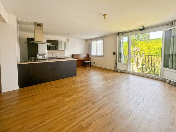 Appartement 3 pièces très lumineux proche RER , Bièvres, DPE D