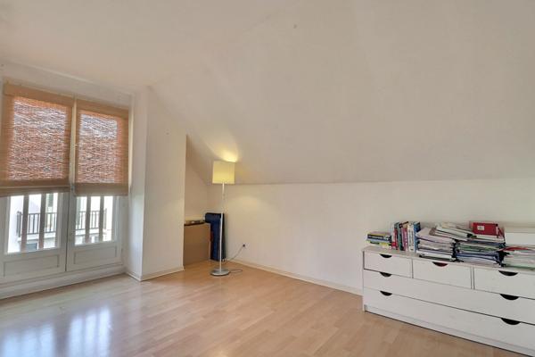 Magnifique propriété individuelle et familiale 7 p, 5 chbres 170 m² habitables (206 m² utiles) jardin, garage, cave dans le Domaine prisé du Golf à Courdimanche